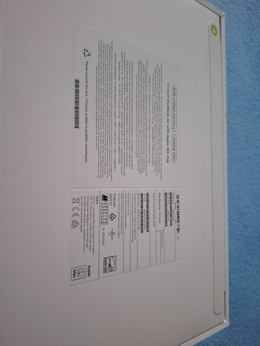Apple MacBook Air 13", 8-rdzeniowy procesor M3 (GPU 8 rdzeni) RAM 8 GB