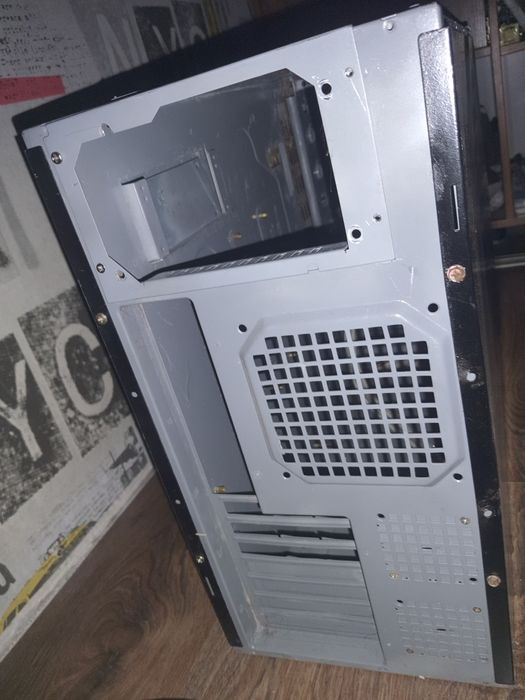 Продам корпус от компьютера