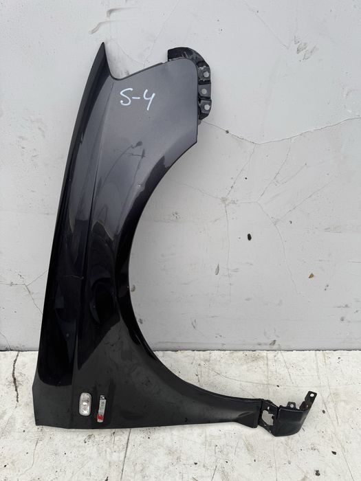 Крило переднє праве Audi A4 B6 Ауді А4 Б6