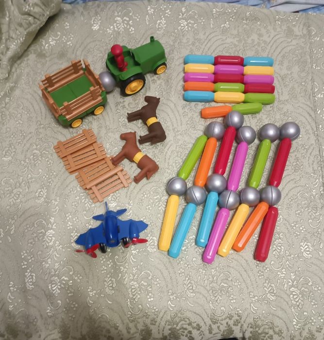 Продам магнитную  игру