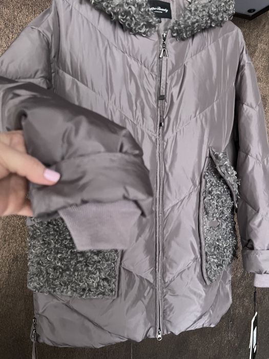 Курточка зимова, тепла та зручна