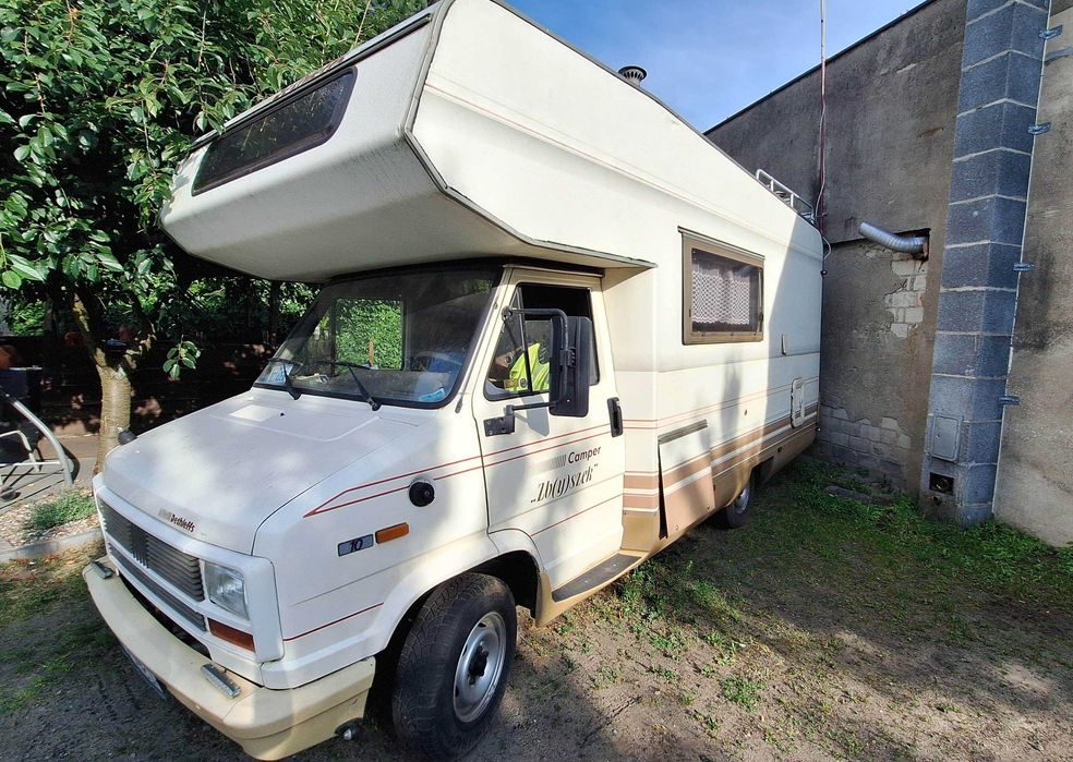 Kamper Fiat Ducato 1.9D z zabudową Dethleffs