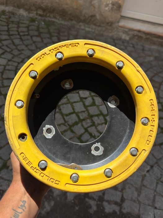 Vendo pneus moto 4