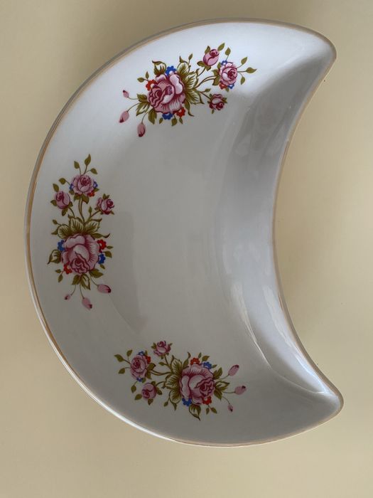 Зручні та стильні тарілочки, вмісткі