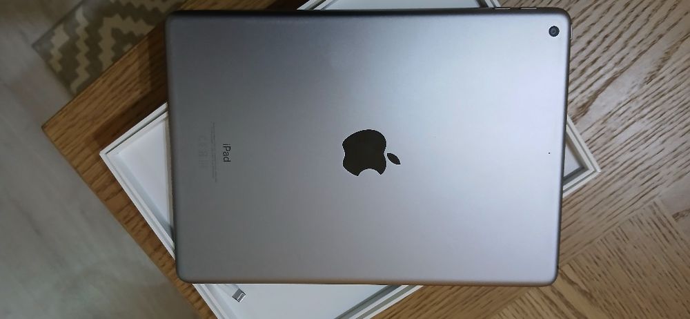 Ipad 9.7   6. Geração  32gb