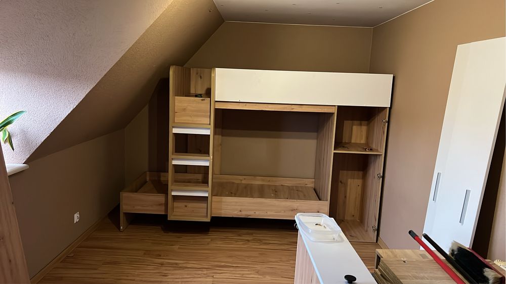 Łóżko pietrowe w dobrym stanie