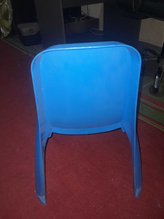 Стілець дитячий блакитний Алеана, б/у