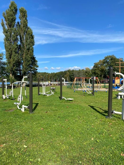 Całoroczny domek nad jeziorem Dadaj z kominkiem i klimatyzacją