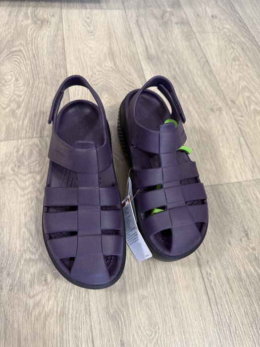 Босоножки crocs 39 новые шлепки сандали