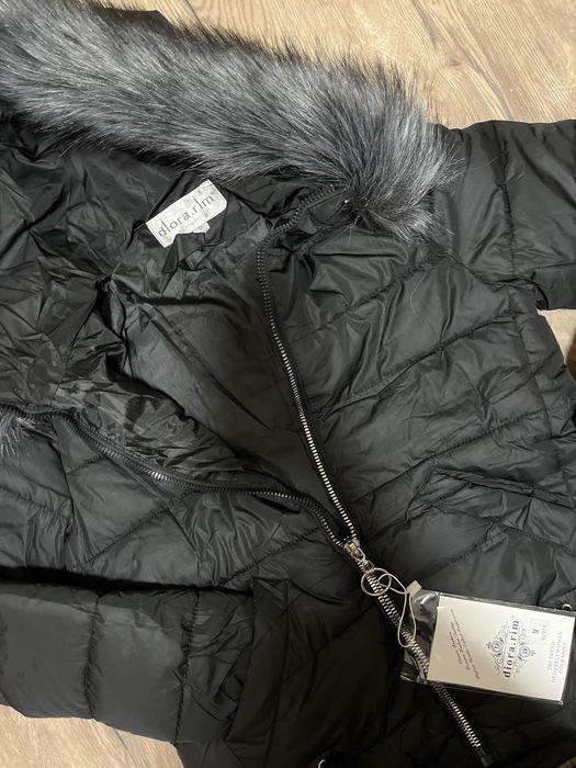 Куртка чорна нова