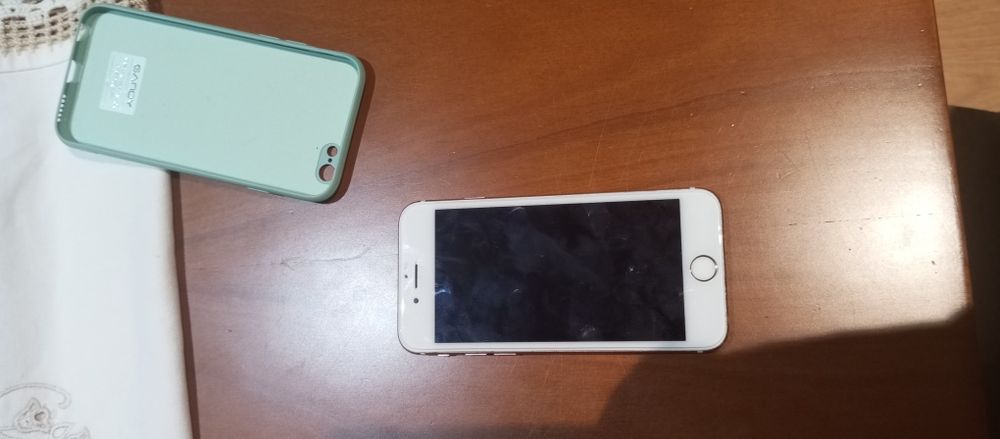 Iphone 6s em ótimo estado com capa