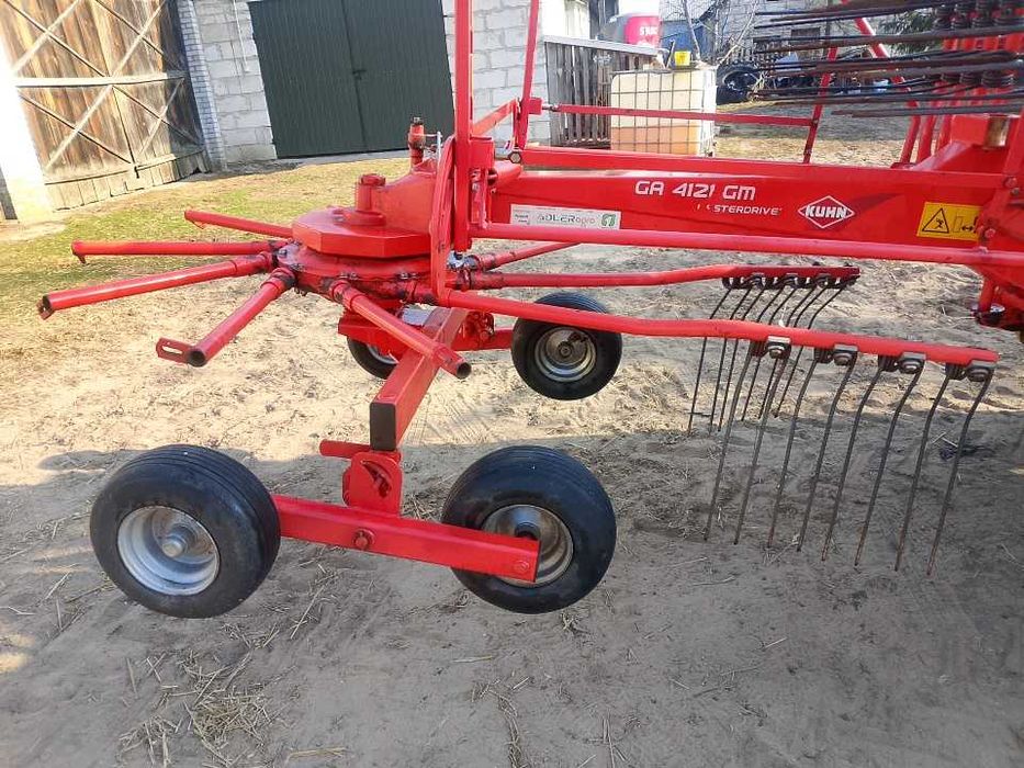 Zgrabiarka Kuhn GA 4121 GM