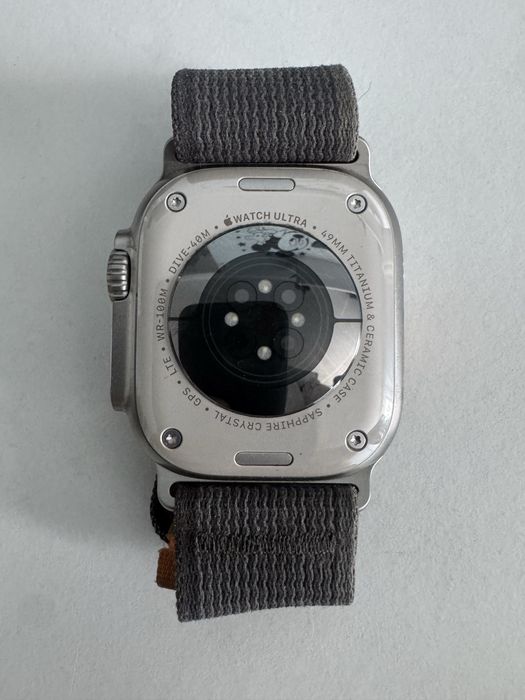 Apple Watch Ultra 1