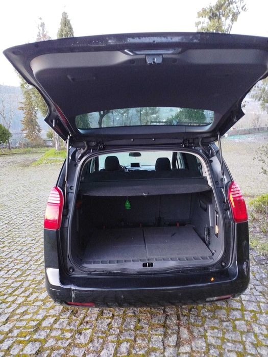 Peugeot 5008 - 5 ou 7 lugares 20212