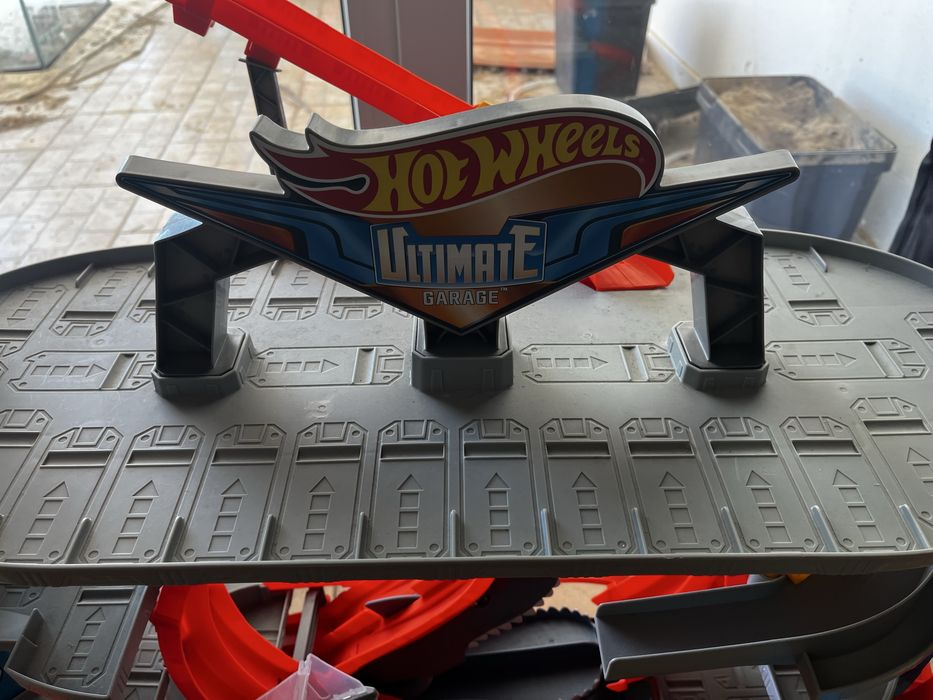 Hot Wheels Ultimate Garage