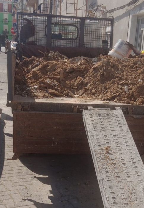 ALCOCHETE MOITA e BARREIRO carrinhas com e sem ajudantes p/recolha de pladur plástico madeira tela mdf esferovite vidro metal entulho e lixo misturado
