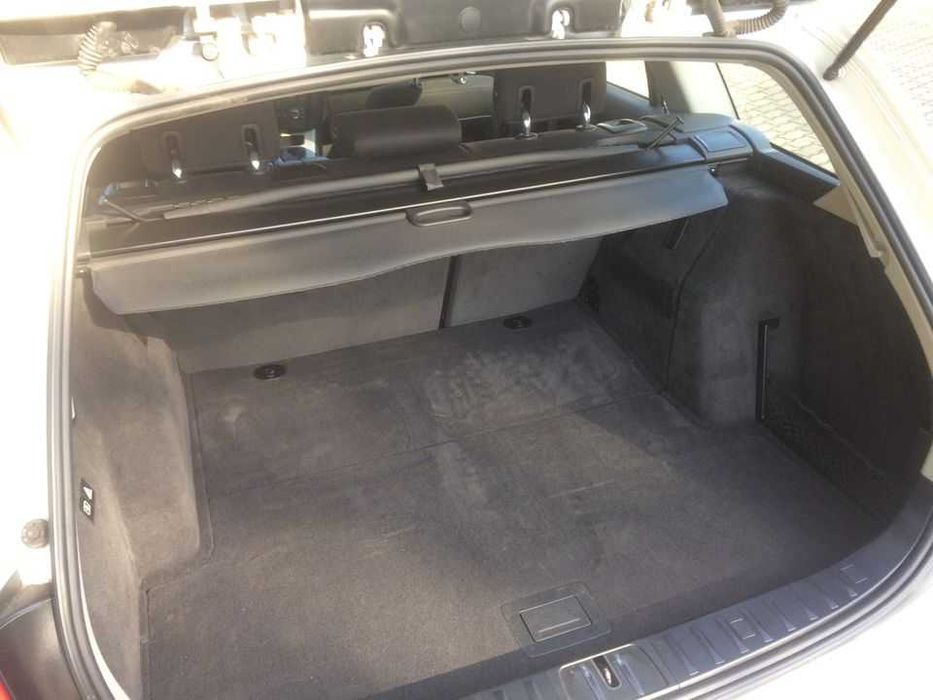 Продам BMW 3 Series 2012 E91 (FL)  •  318i MT (143 к.с.)  •  Base