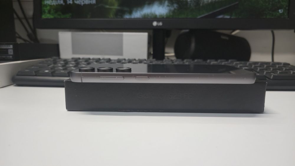 Samsung S23Fe 8/256Gb, Офіційний