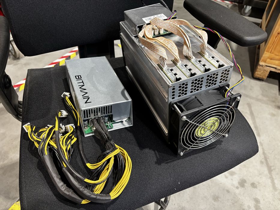 ANTMINER L3+ z zasilaczen DOGE LTC