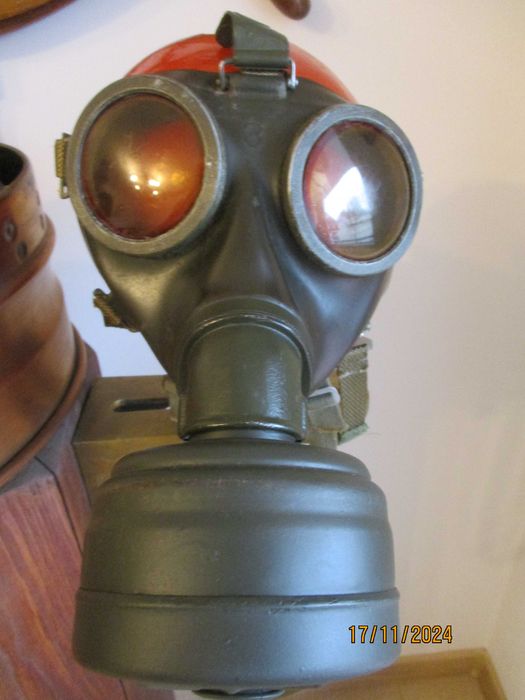 Niemiecka maska gazowa