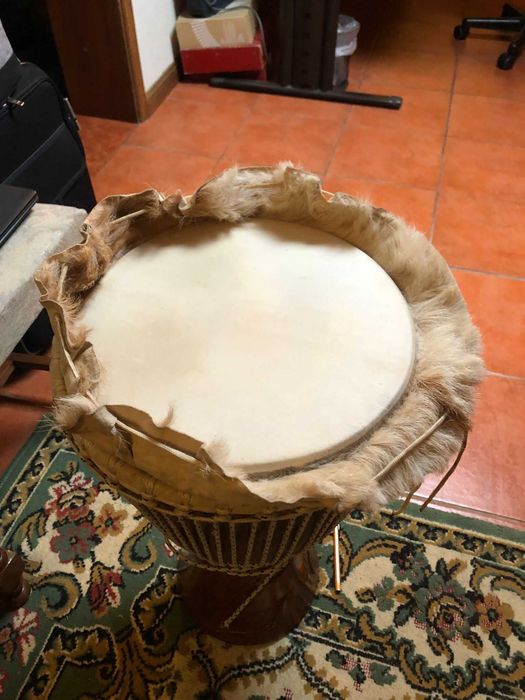 Arranjo djembes e tambores xamânicos(ver descrição)