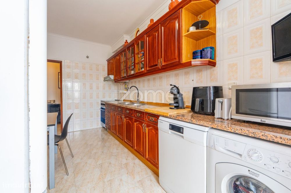 Apartamento T3 na Torre da Marinha, Seixal
