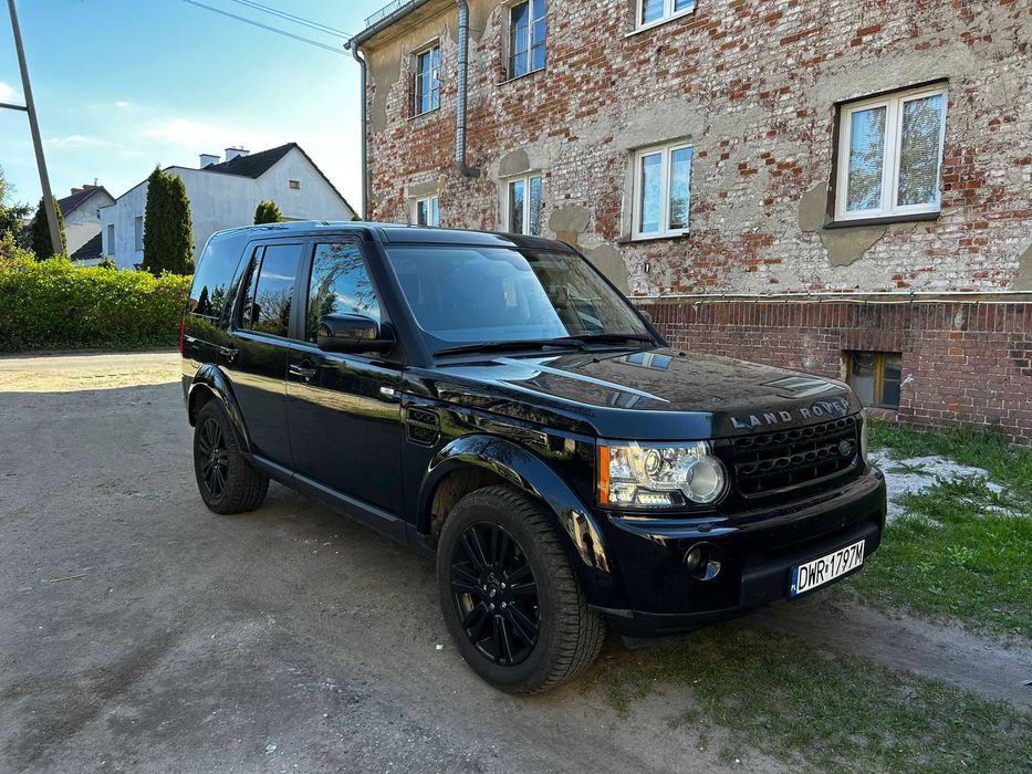 Land rover discovery 4 all black v8