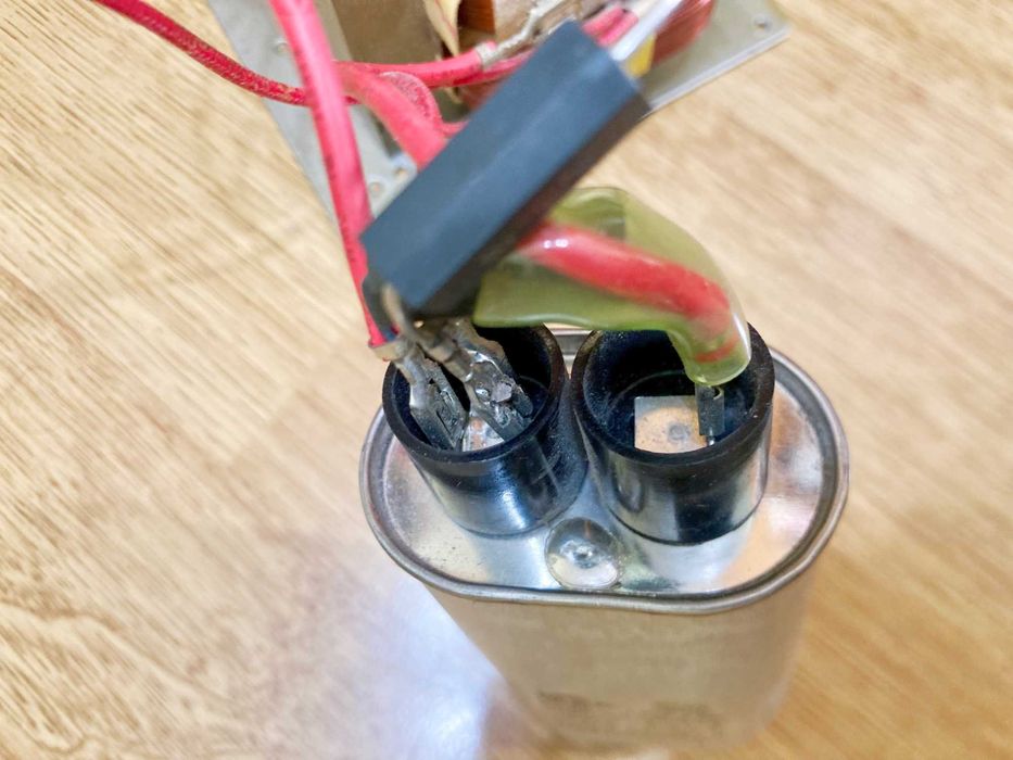 Трансформатор та конденсатор печі Panasonic (F621B5G1XN) (F60905G1XN)