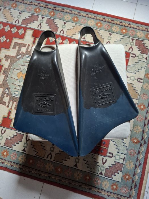 Barbatanas Rip Curl e Pegaso