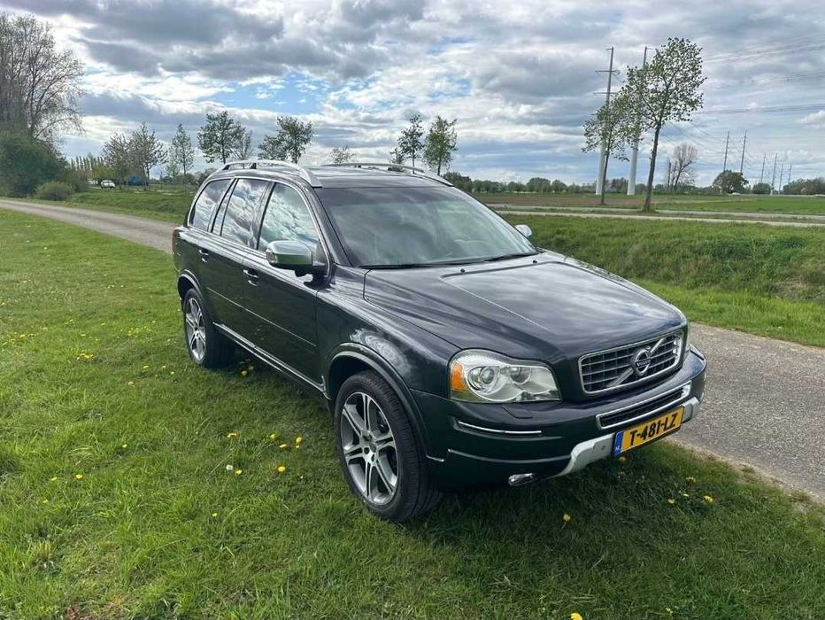 Volvo XC90 D5 2013 року • 2.4 дизель • Автомат • Без вкладень