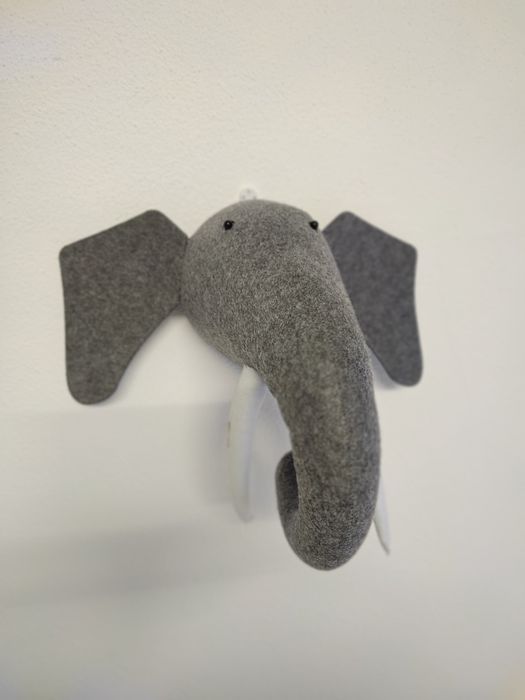 Cabeça de Peluche Decorativa em Feltro