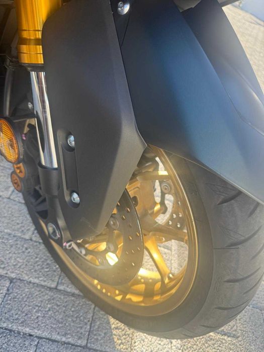 MOTOCICLO YAMAHA TMAX560
