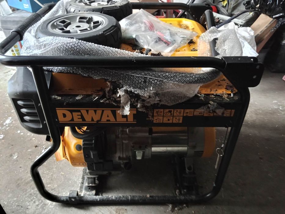 Agregat prądotwórczy DeWalt DXGNP65E