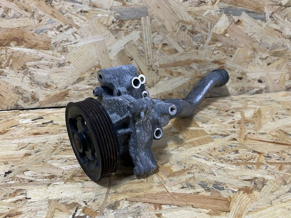 Помпа водяная Nissan Rogue 14-20 с корпусом 210103TA0B