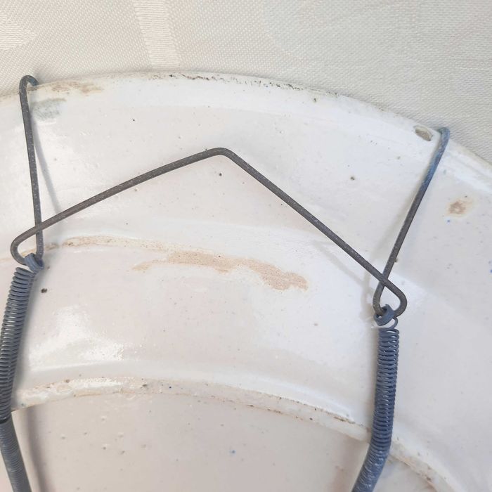 Prato de cerâmica para pendurar na parede