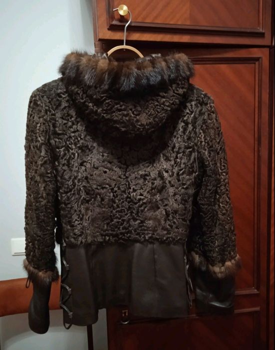 Натуральна куртка , шкіра+каракуль