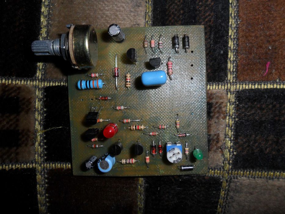 Автомобильное зарядное устройство Ресурс-1 (плата управления)