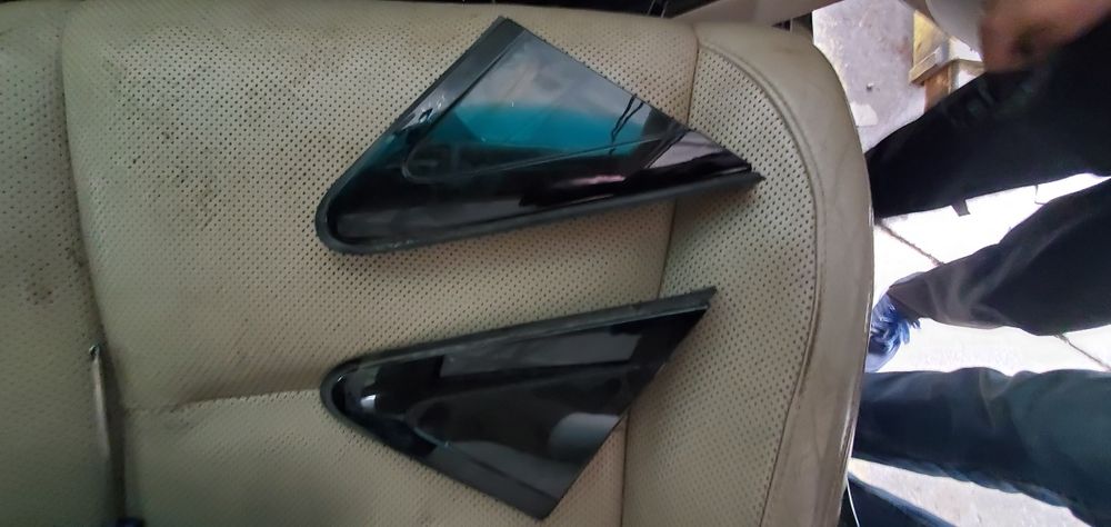 Треугольник заглушка,лексус рх 350 2006г