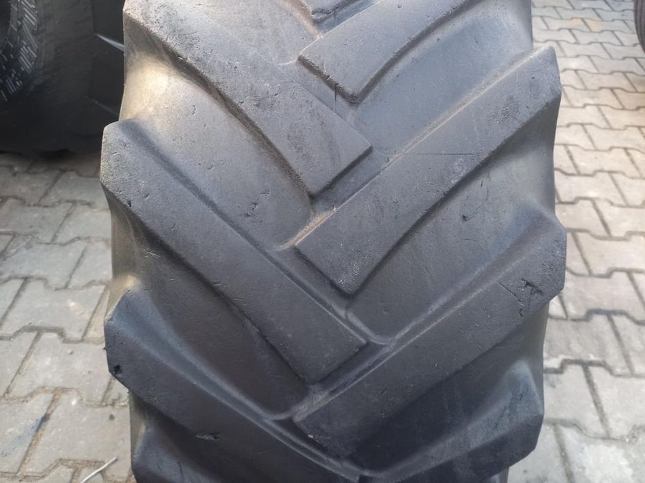 Opona używana rolnicza 15.0/55-17 15.0/55R17 BKT IMPLEMENT 200zł W4698