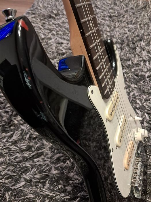Gitara Silvertone SS-11 typu Stratocaster