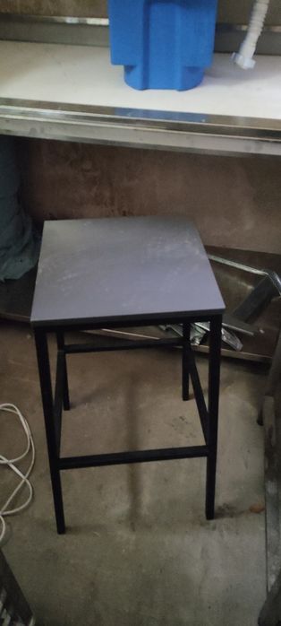 Продам - стойка клиента, стул барный,