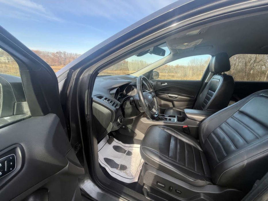 Ford Escape Titanium      2017