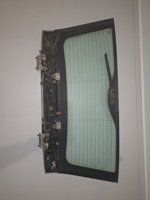 Tylna szyba klapy bmw E46 kombi titansilber kompletna