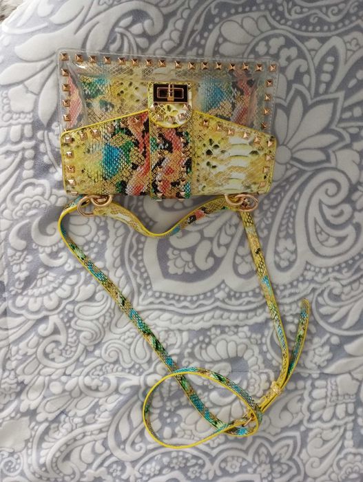 Several wallets64285106613763122