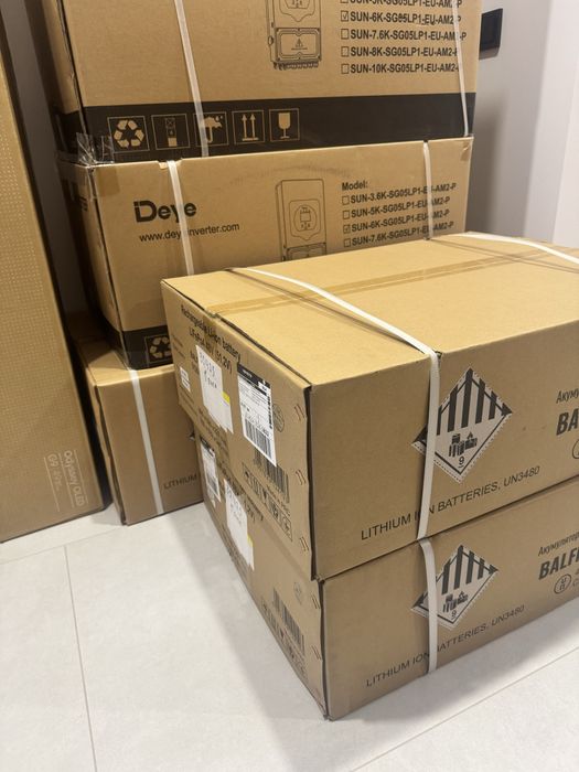 Новий комплект: Гібридний Інвертор Deye 6кВт разом з Акумулятором на 5кВт