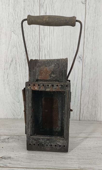 Stara lampa kolejowa
