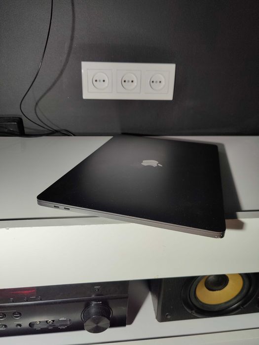 Ноутбук macbook pro 16 2019 /A2141