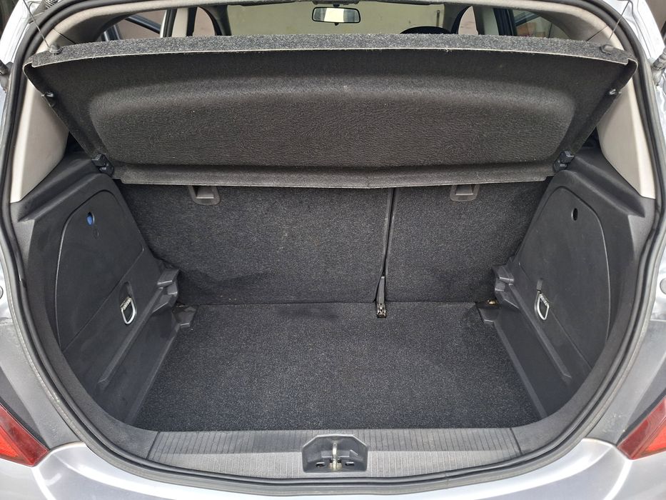 Opel Corsa 1.2 Cosmo 170000km 2010