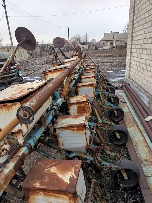 Сівалка супн 8 в робочому стані