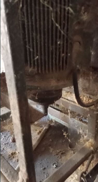 Фрезерний верстат